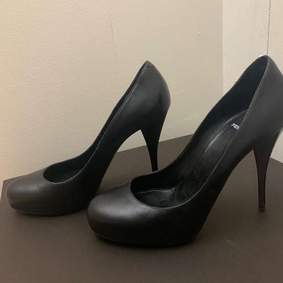 Pierre Hardy Patent Leather Round-Toe Pumps - Picture 5 of 6